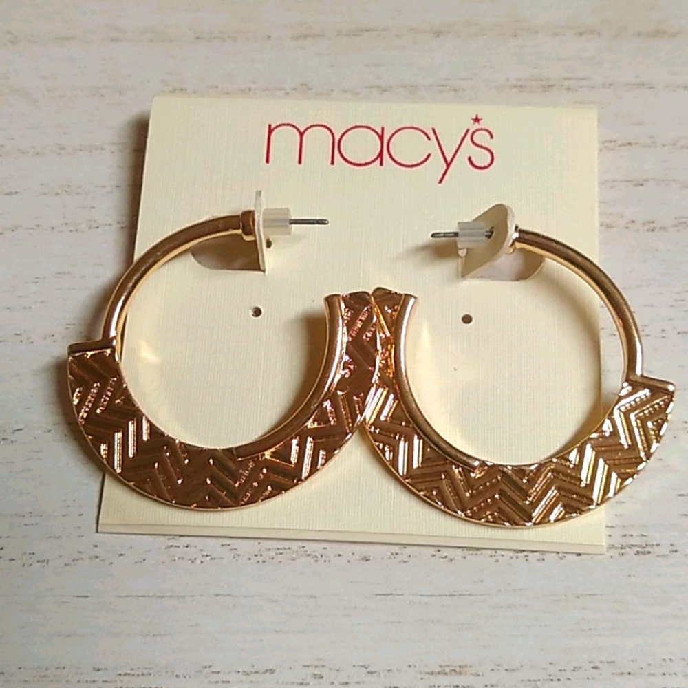 😻 3 For $15 Gold Tone Patterned Stud Hoops